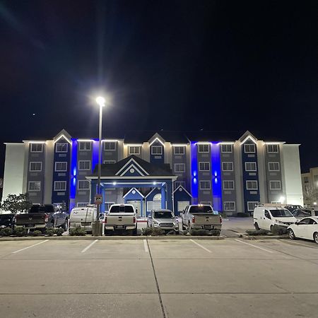 Microtel Inn And Suites Baton Rouge Airport Exterior foto