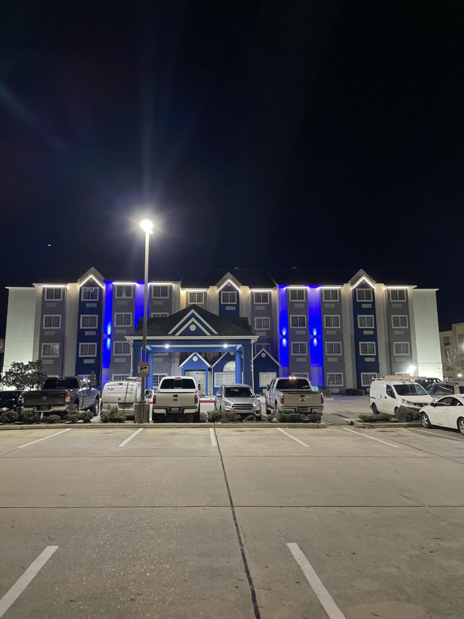 Microtel Inn And Suites Baton Rouge Airport Exterior foto